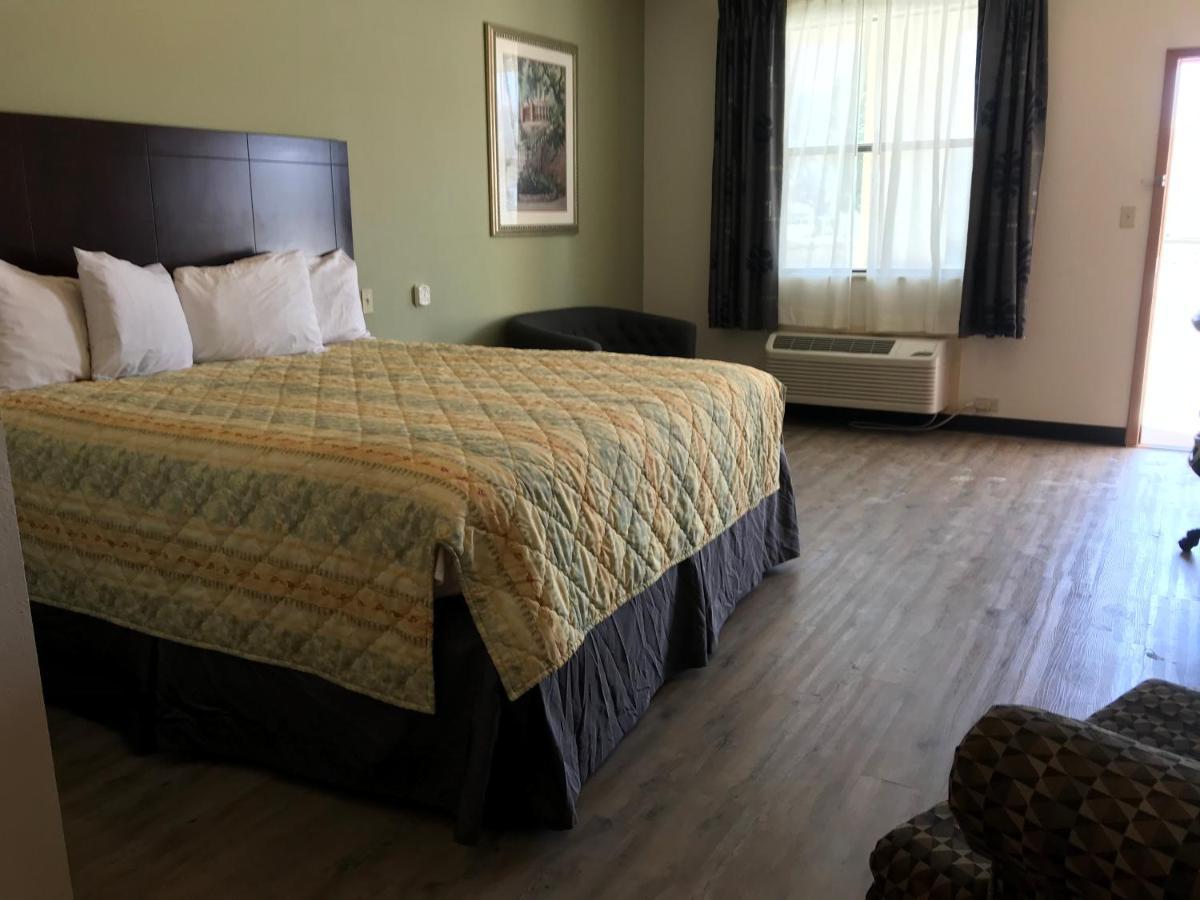 Big Lake Inn And Suites Exteriér fotografie